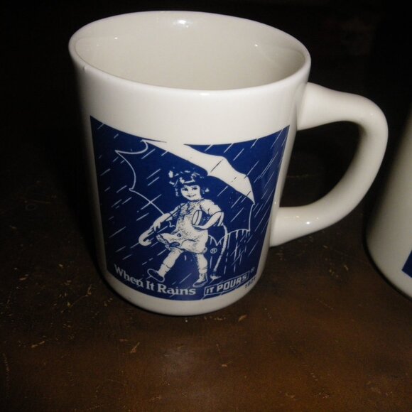 3 Vintage Morton Salt Umbrella Girl Coffee Mugs 1921 1956 1968 Made in Japan - Picture 2 of 7